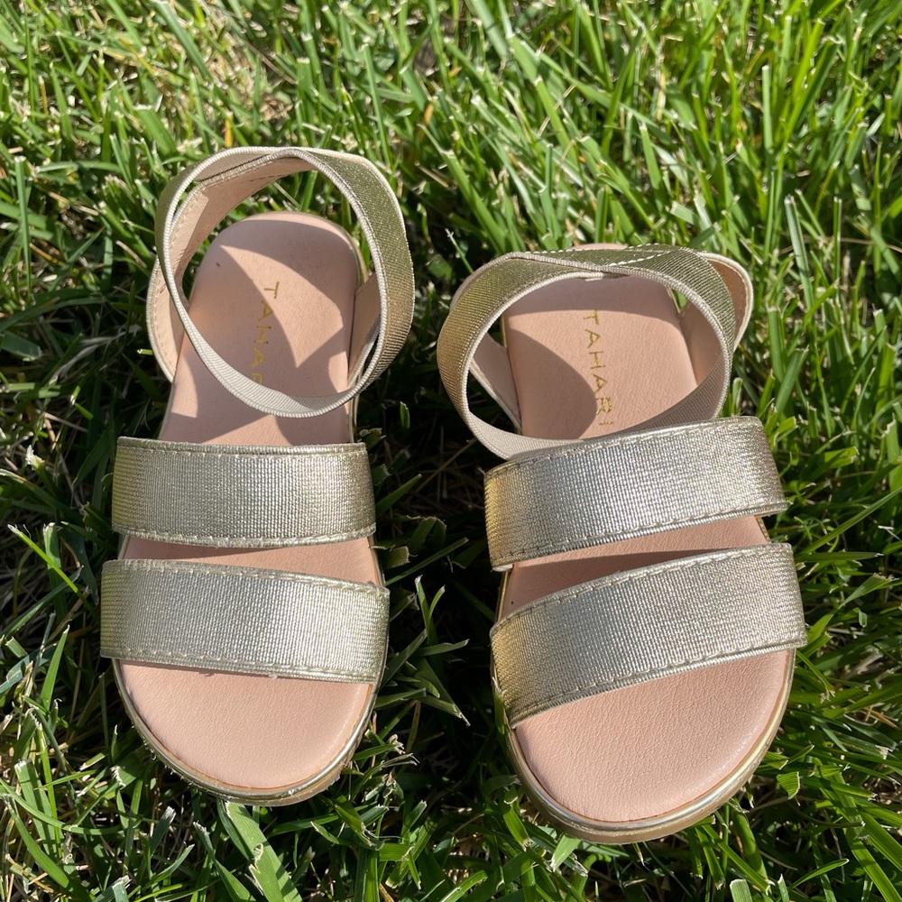 Tahari Strappy Sandals Size 6 Toddler